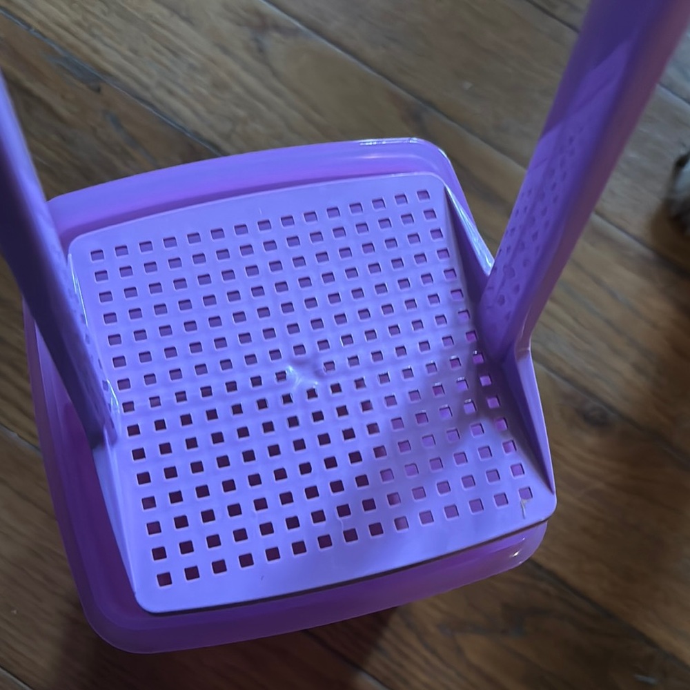 Tupperware Lavender Pickle Storage Container - Picture 5 of 8